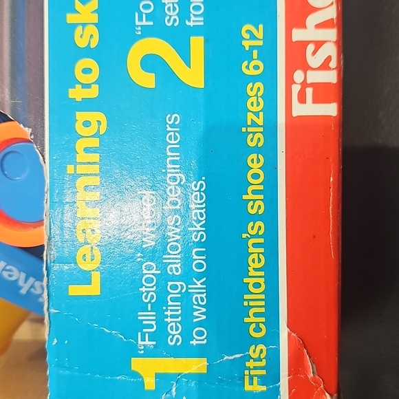 Fisher-Price • 1-2-3 Roller Skates - Picture 7 of 7